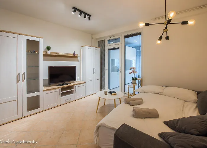 アパート Arieli イゾラ