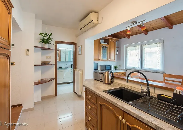 Arieli アパート イゾラ